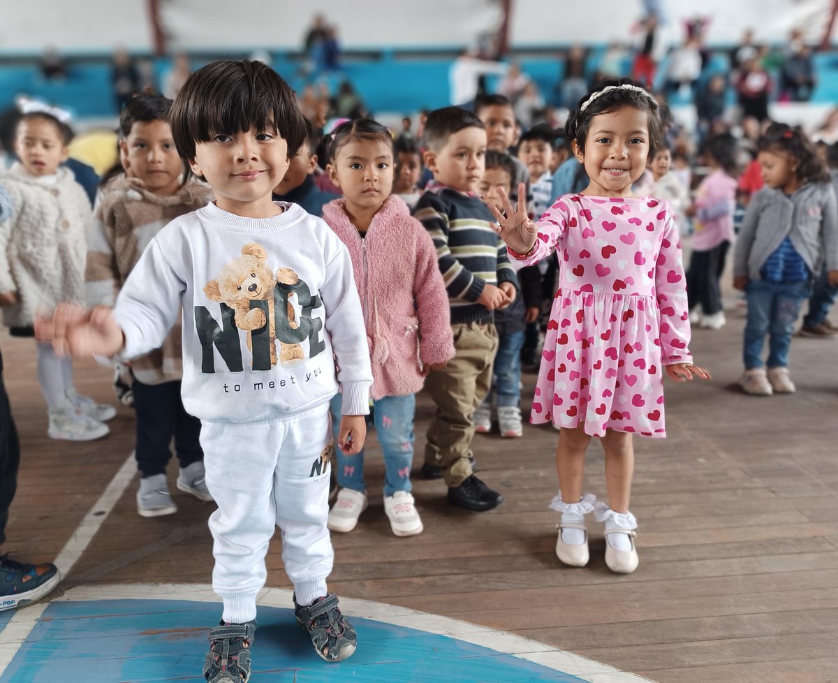 EducacionZ3_Ec's tweet photo. [TUNGURAHUA] Inicio al año lectivo del Servicio de Atención Familiar para la Primera Infancia (SAFPI),una modalidad que acompaña el desarrollo integral y fortalece los aprendizajes de niñas y niños en sus primeros años de vida.
👧🧒💙 https://t.co/JodAK8Fyjm