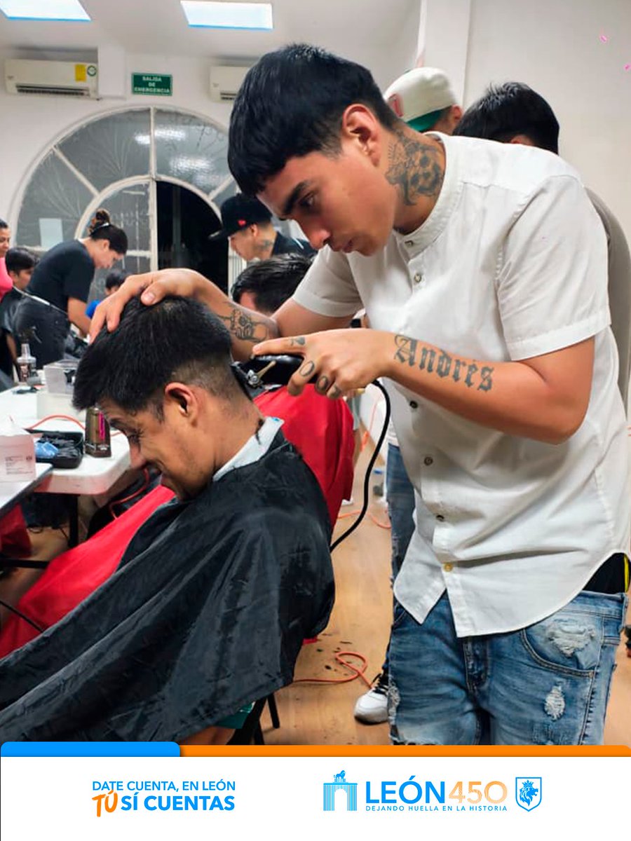 IMJULeon's tweet photo. #CuéntaleBien, a través del Programa Lobo acompañamos a adolescentes y juventudes a fortalecer su autonomía y construir su propio camino. 🐺✨
Generamos espacios formativos donde adquieren herramientas.
¡Date cuenta, en León tú sí cuentas! 🙌 https://t.co/9tMi0gvqQ0