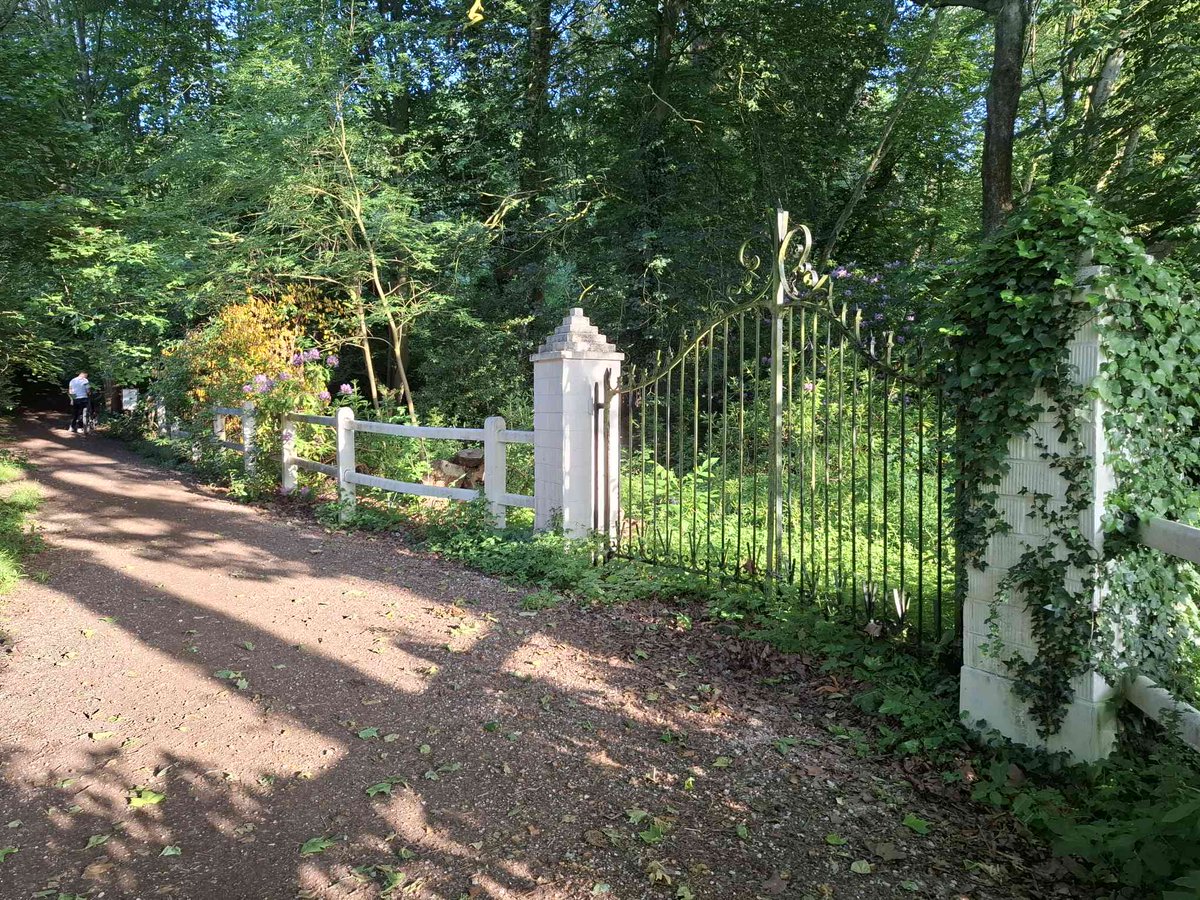 FusionCreates's tweet photo. Belgium trip is coming to an end this weekend its been beautiful can’t wait to come back one day! #belgium #Halle @ManoMusch https://t.co/De46lBKxNl