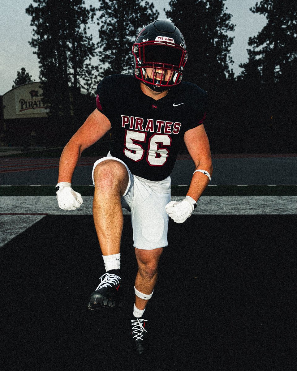 WhitworthFB's tweet photo. Uni Combo ❗️⚪️⚫️⚪️ https://t.co/Ir44bHtS92