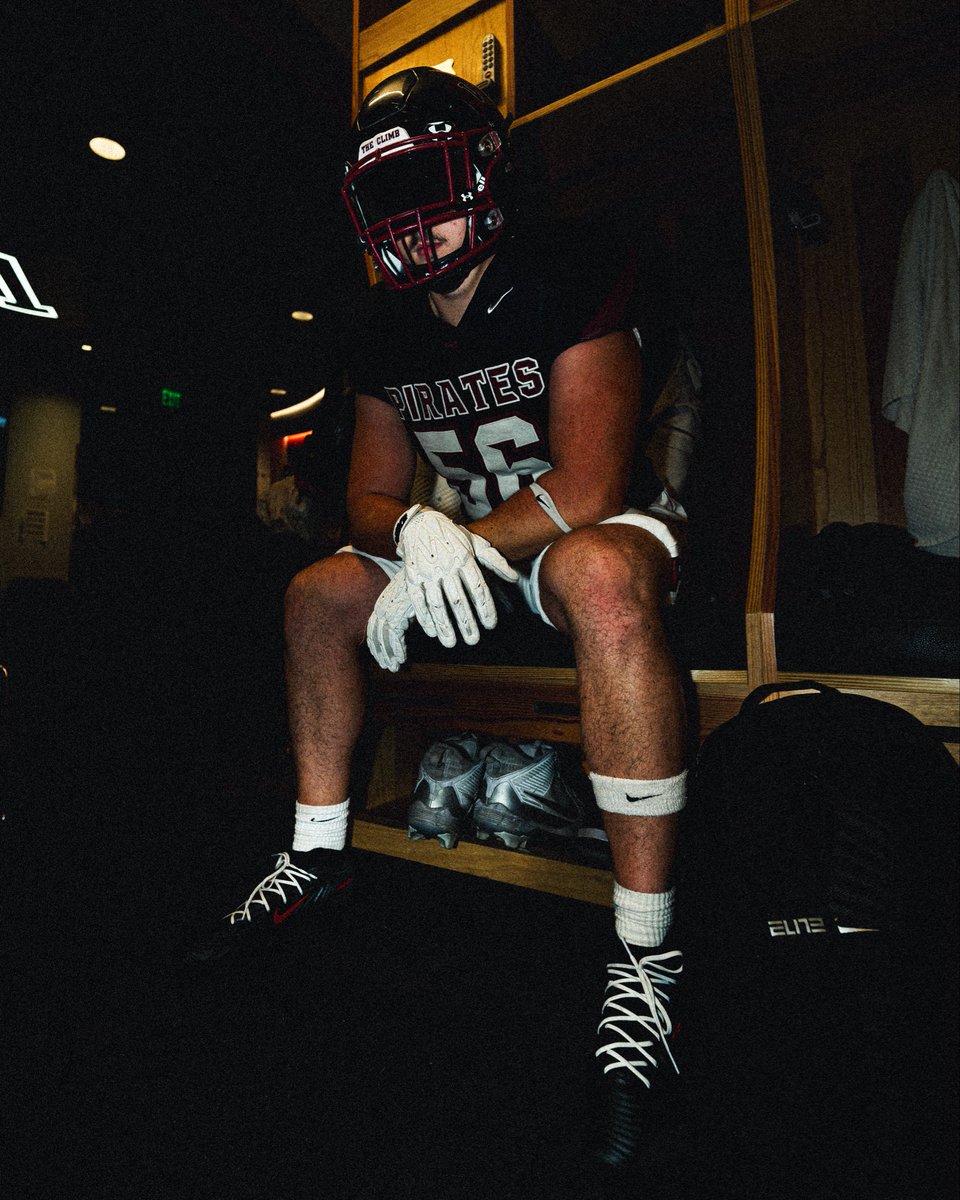 WhitworthFB's tweet photo. Uni Combo ❗️⚪️⚫️⚪️ https://t.co/Ir44bHtS92