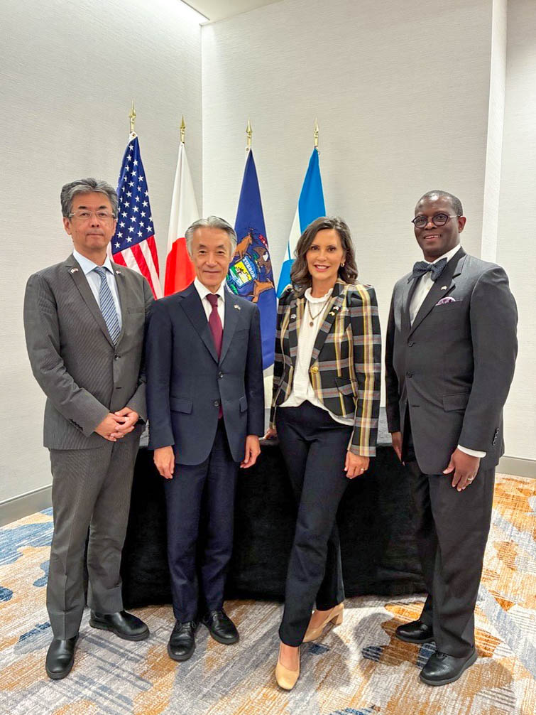 JapanEmbDC's tweet photo. It was wonderful to meet with @GovWhitmer again to discuss the many areas where Japan &amp; Michigan collaborate! Japan is the #2 foreign job creator in Michigan, supporting more than 43K jobs in the state. I am excited for what’s ahead for our strong partnership! -Ambassador Yamada https://t.co/G1o3vMMYs8