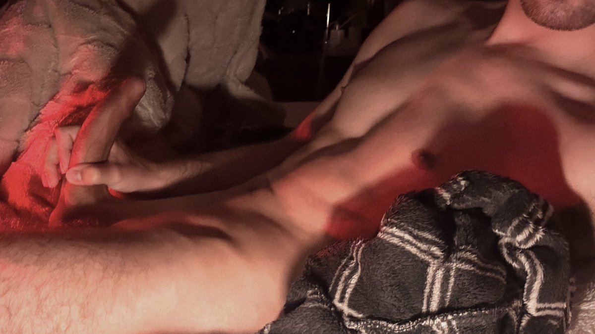 fortumatt's tweet photo. Morning wood ￼😇 https://t.co/obExeCGB39