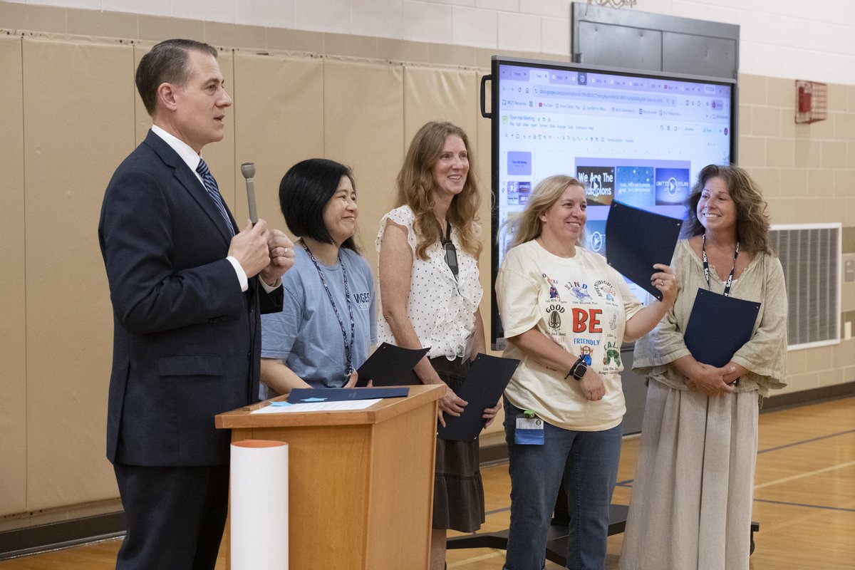 MCPS's tweet photo. 📚🐊 Today, students at William B. Gibbs, Jr. Elementary School came together for an all-school assembly to celebrate their outstanding achievement in literacy, continue the motivation and, of course, have some gator fun! 🎉👏
#MCPSFutureReady https://t.co/NehvQaorPm