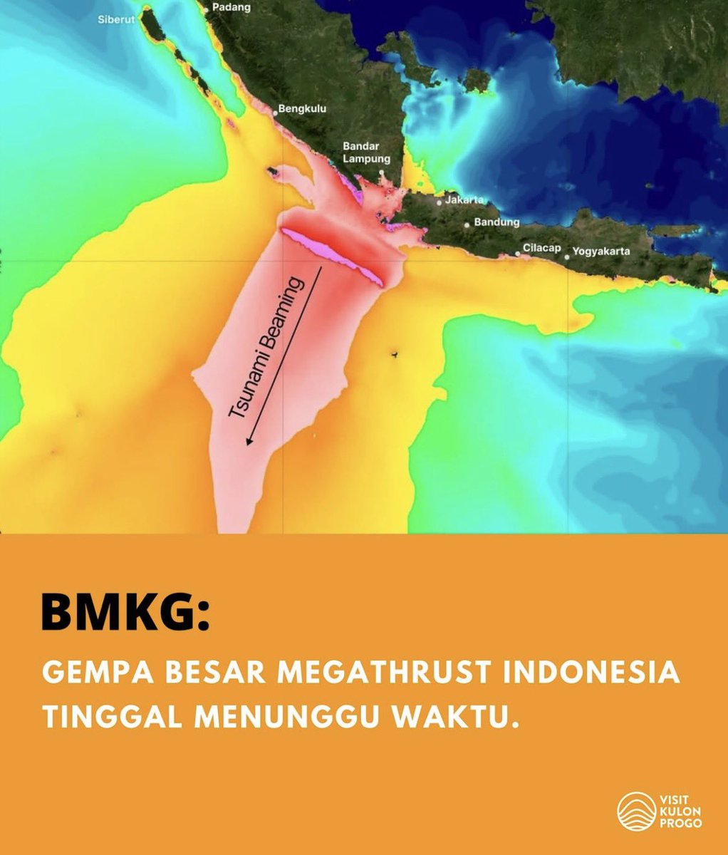 kittenclaay's tweet photo. guys kalian ngerasa harus prepare emergency bag dari sekarang atau bodo amat? 
aku jadi mau prepare emergency bag karena takut bgt patahan megathrust terjadi huhu 
call me fomo, tp aku jadi was was 
🫩🫩🫩 https://t.co/zfnOUJMlNE