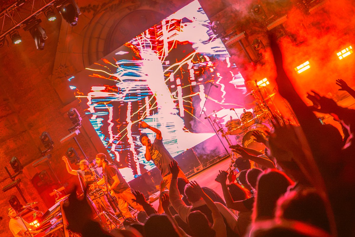 TheMovementVibe's tweet photo. Flicks from Saratoga 🍷 @MountainWinery is one of the coolest venues we've performed at over the years. Luv ya, Bay Area - thanks for the high vibes!

📸: Kyle Mackey https://t.co/N6QcSSEr5L