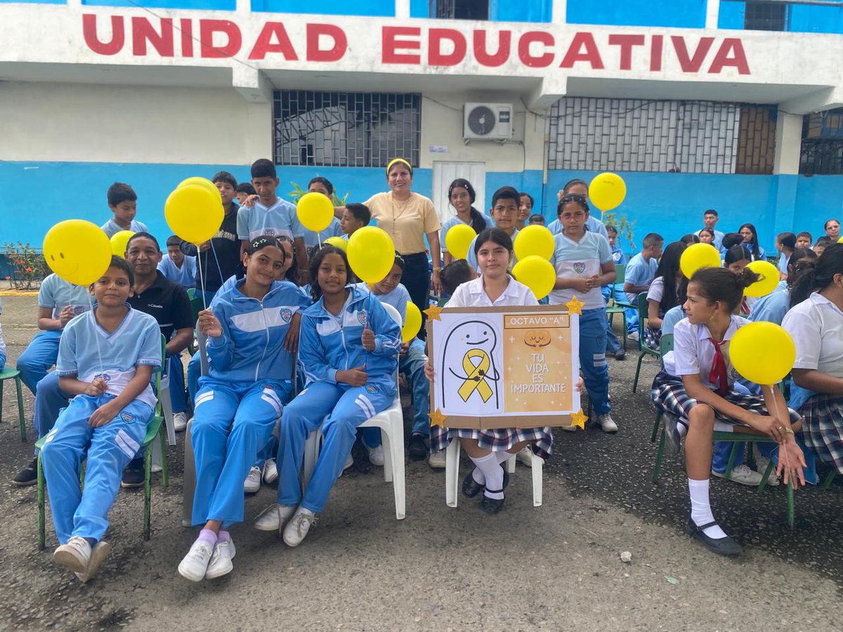 DPS_LosRios's tweet photo. #Vinces | 📷 Esta mañana vivimos una jornada llena de color amarillo y esperanza, en conmemoración del Día Mundial para la Prevención del Suicidio.
En las instalaciones de la Unidad Educativa Prócer José de Antepara, se desarrolló una feria participativa. https://t.co/HBKHiIOGqt