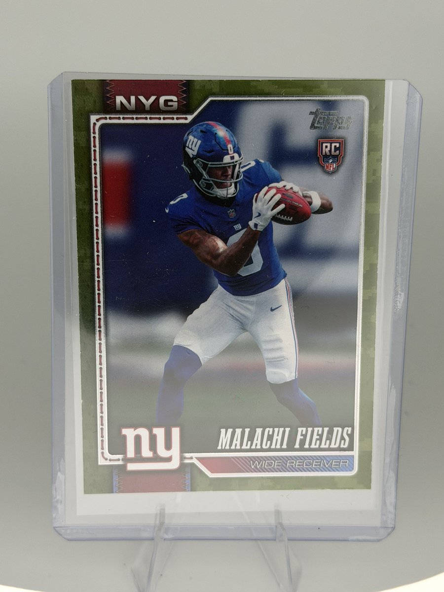 RippinWTB's tweet photo. 🚨GIVEAWAY🚨

Malachi Fields Rookie Cards! 

How to enter

- Follow @Rippinwtb
- Subscribe to the RippinWTB YouTube and drop a screenshot
- Like + Repost! https://t.co/rCNA4d2N1E