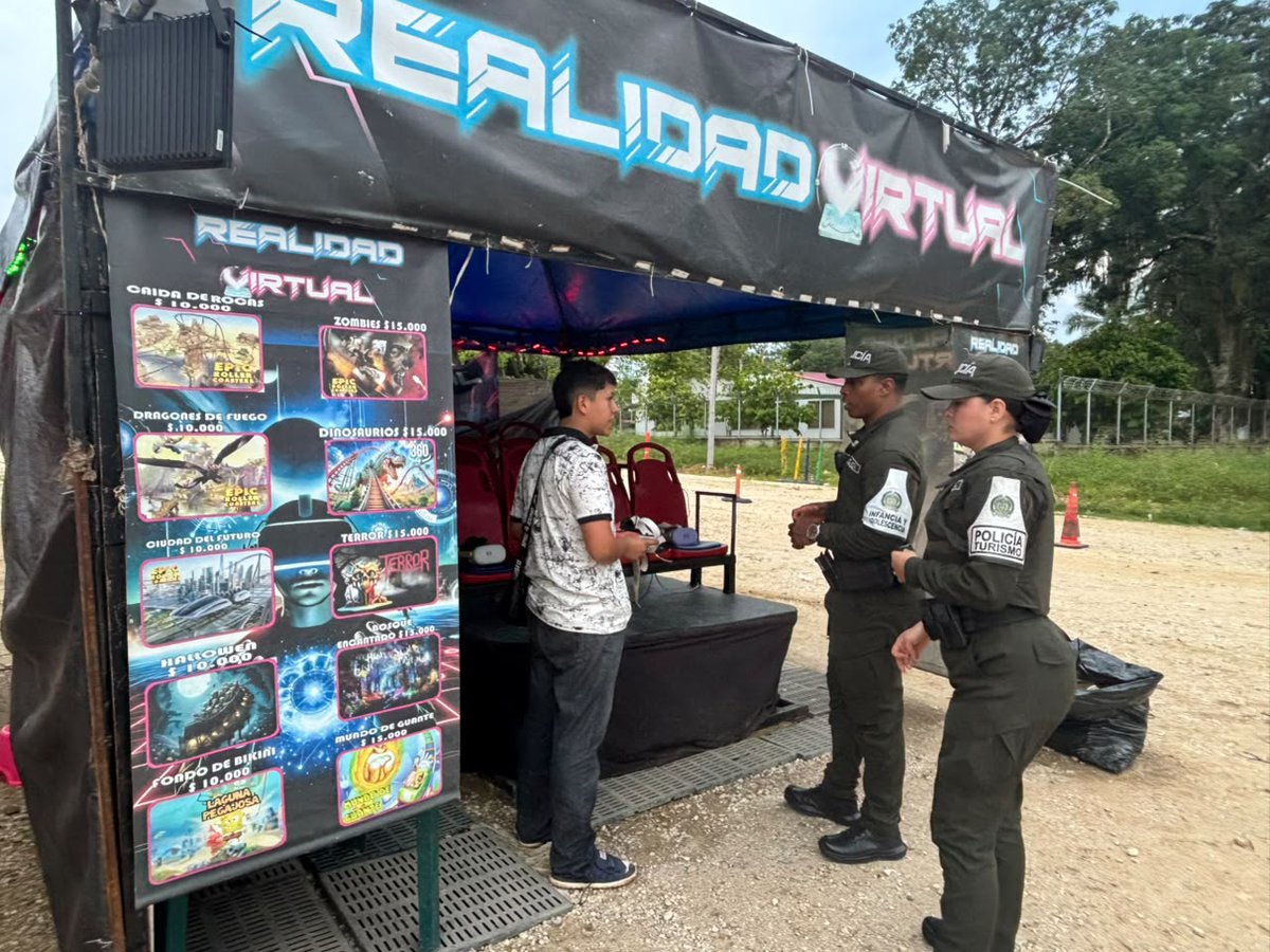 PoliciaCaqueta's tweet photo. @ProteccionPonal  realizamos acciones de prevención y control en atracciones mecánicas, promoviendo un turismo de aventura seguro y responsable.

#TurismoSeguro #DiosYPatria https://t.co/UzT0rHYVyy