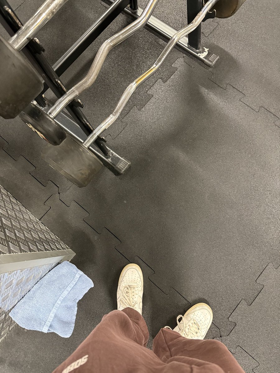 damianosmas's tweet photo. keep me growing 🔥🤑 https://t.co/24yK3wlX4D