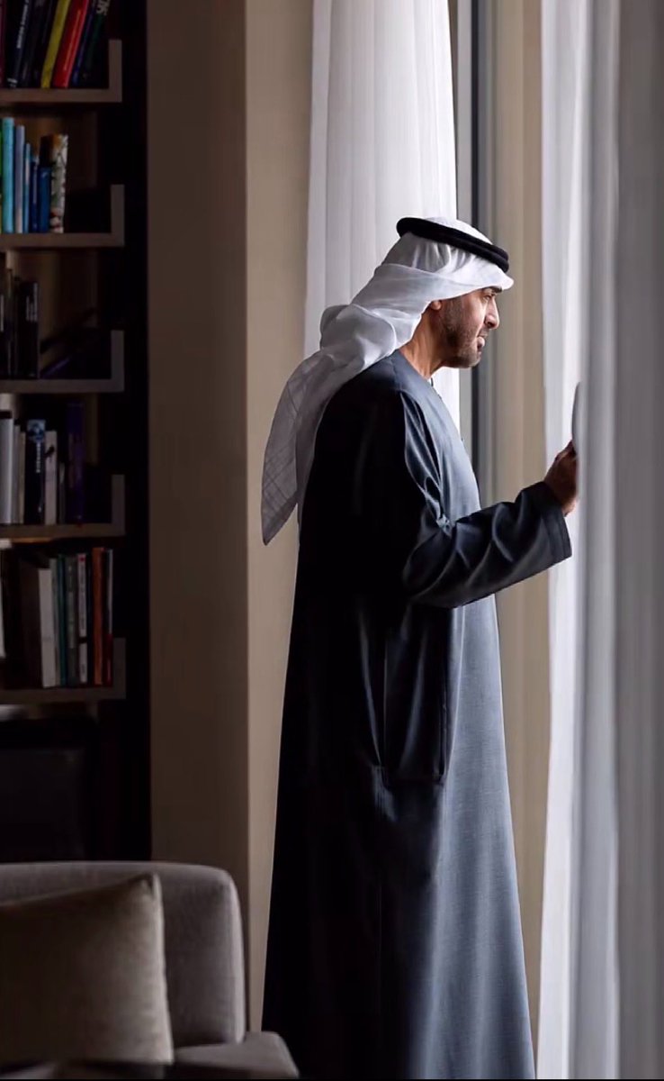 Ousha1971's tweet photo. صاحب سمـــو الشيــــخ محمد بن زايد آل نهيان ربي يحفظه 🫡🇦🇪 https://t.co/0qMa93hw2L