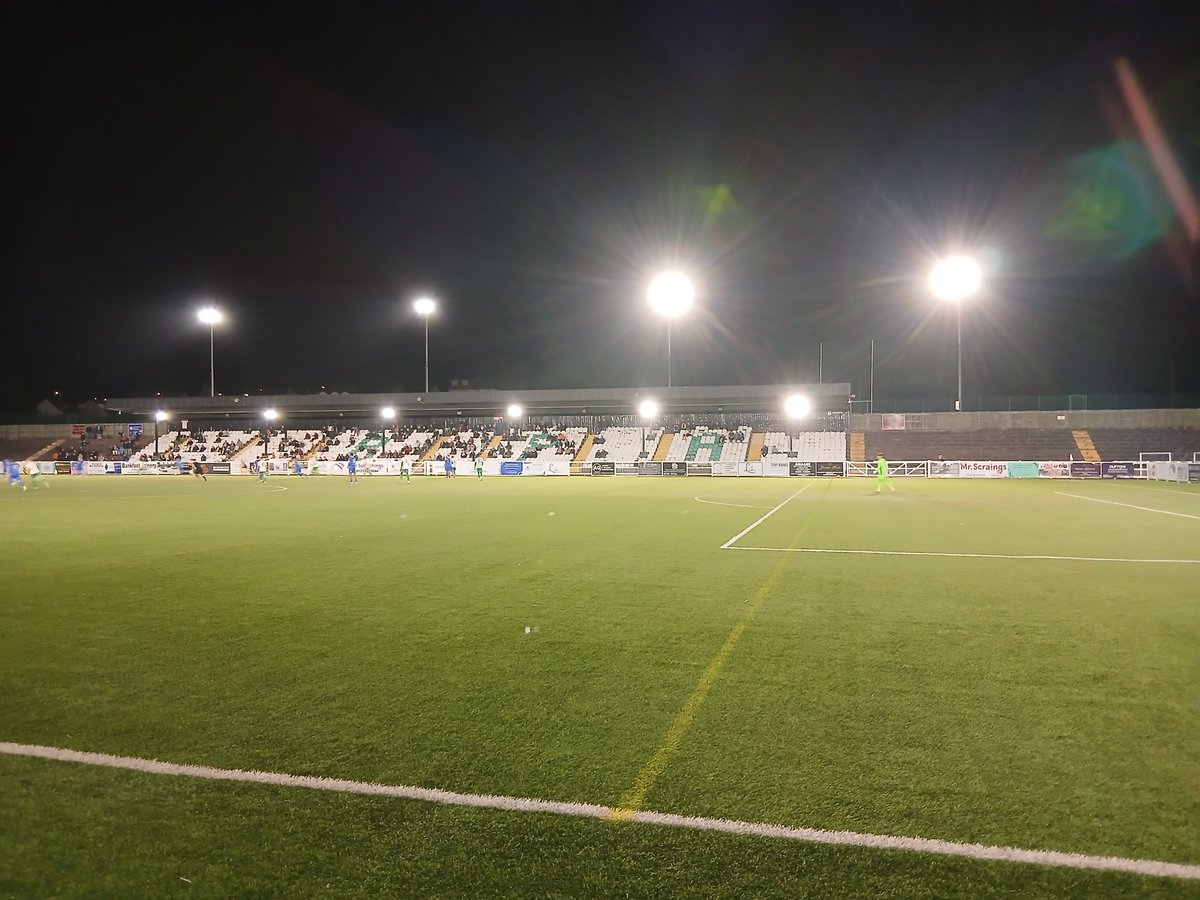 KennyHa05511109's tweet photo. A very impressive performance from @BPAFCOfficial saw them cruise to a 7-1 victory over @Grimsby_Borough in the @NorthernPremLge, Division 1 East.
Park Avenue are now top of the table (until at least 5.00pm tomorrow).
#groundhopping
#nonleaguefootball
#fridaynightlights https://t.co/ZmpRRfp0aI