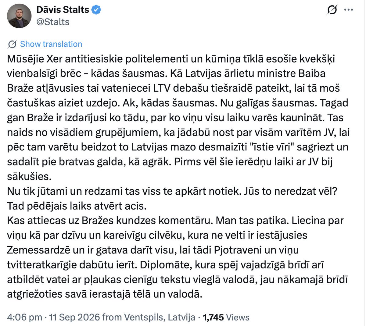 AtlasDynam1cs's tweet photo. Kad jau Braže [LV Ārlietu ministre, Valdības pārstāve] nodemonstrēja savu JV puves kūts mentalitāti, no mucas dirsas pieklauvēja Dāvis, normalizējot šādu uzvedību, kas tikai pašai Brazēi nāk par sliktu un dod gandarījuma punktus vatņikiem.

3. oktobrī 🇱🇻 aizsūtiet JV uz vēstures mēslaini!