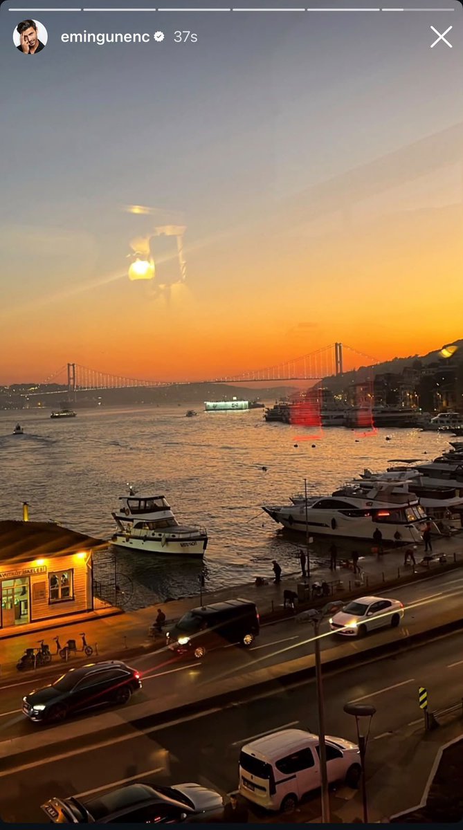EminGGlobal's tweet photo. 🆕🌇 Emin via IG.

Another breathtaking Bosphorus sunset. ✨

Emin shared a beautiful evening view, reminding us why this is one of his favorite places in Istanbul. 🤍

#EminGünenç #Arafta #MerTeş https://t.co/XrpbQCMbCv