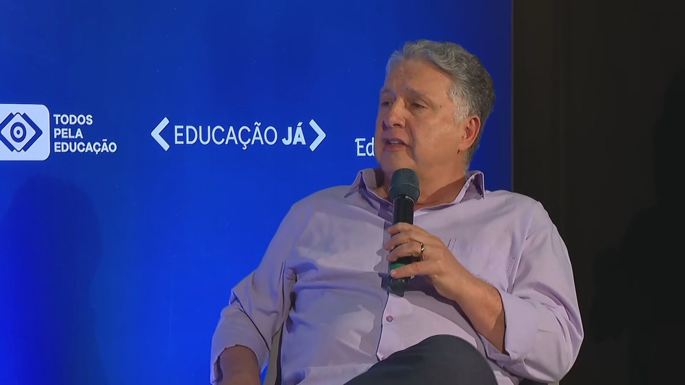 g1's tweet photo. TRE indefere candidatura de Anthony Garotinho ao governo do RJ https://t.co/MeB83DFBRU https://t.co/sQ285sWFAP