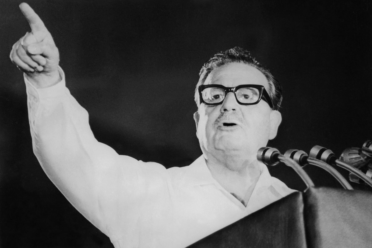 AbelPrieto11's tweet photo. "Tienen fuerza y ​​podrán dominarnos, pero los procesos sociales no pueden detenerse ni con el crimen ni con la fuerza. La historia nos pertenece, y la gente hace la historia."

Últimas palabras d Salvador Allende a su pueblo, 11  d septiembre d 1973. https://t.co/Fw0AecStdy
