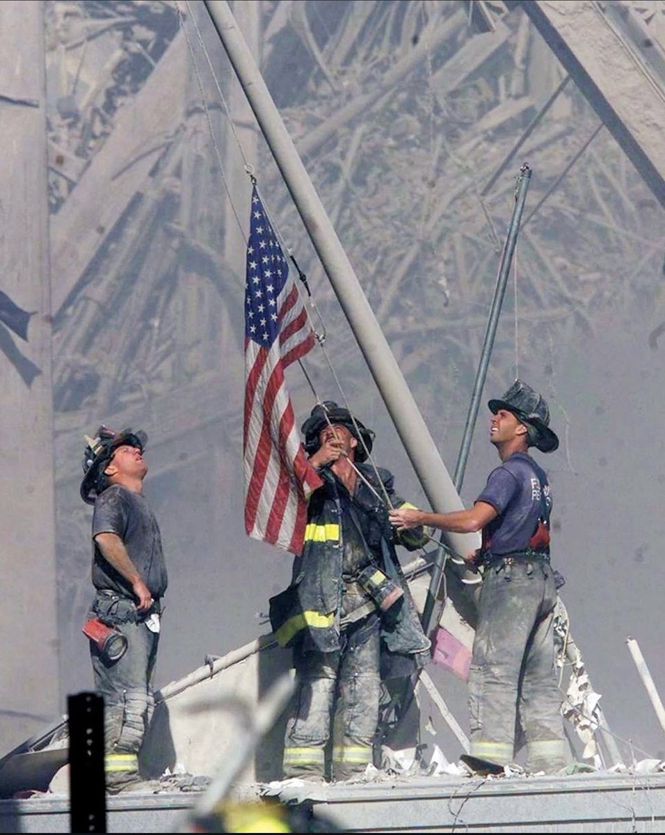 CoachMort57's tweet photo. #NeverForget https://t.co/Ll3nKBRNzN