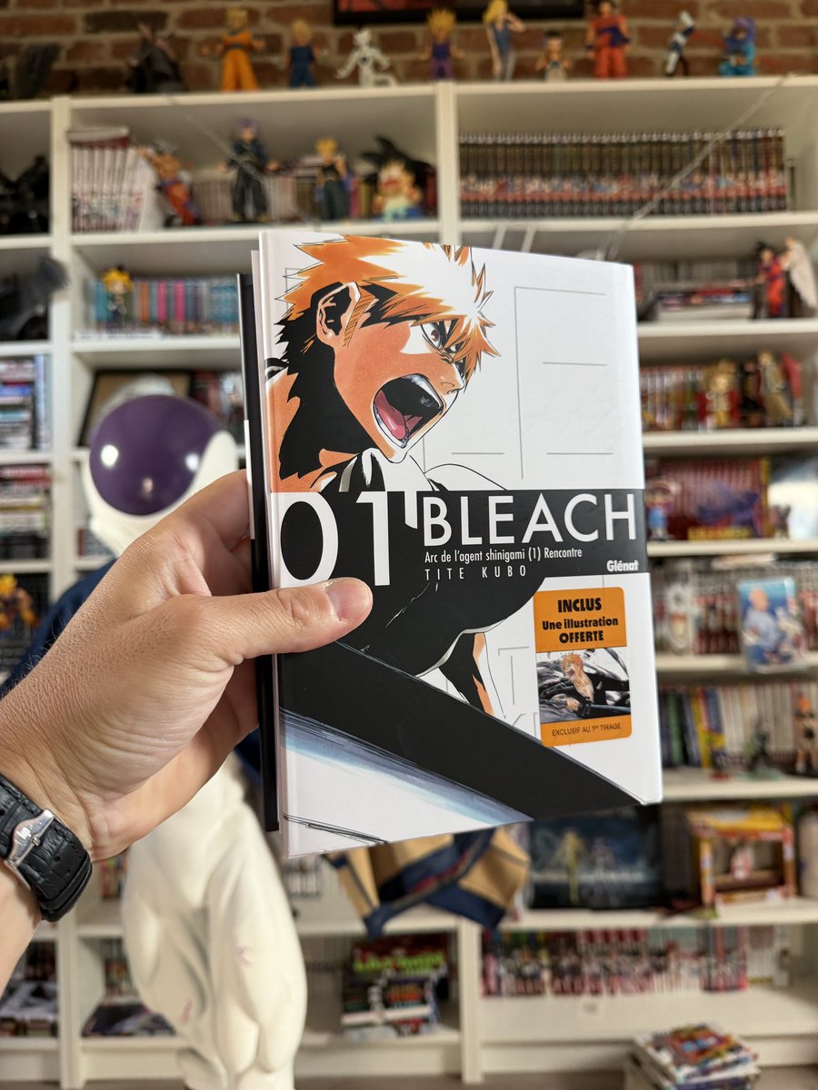 GohanBlog's tweet photo. Objectif du week-end : dévorer le tome 1 de cette édition deluxe de Bleach chez @Glenat_Manga ! https://t.co/t9ZMOyQZUH