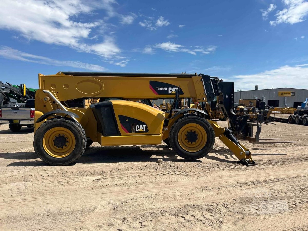 machinerytrader's tweet photo. 🚧 2021 CATERPILLAR TL1055D Telehandler For Sale! ✨

⏱️ 5,536 hours

Explore the listing here ➡️ https://t.co/3VZbasitU0

#Caterpillar #Telehandler #MachineryTrader https://t.co/D0H0pCSO1m