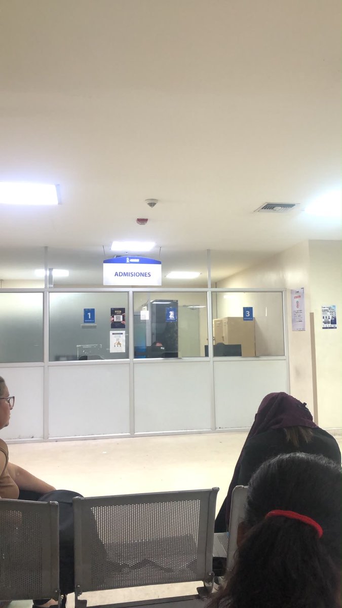 Bequi_21's tweet photo. @IESSec @DanielNoboaOk ni admisiones,ni atención al cliente, del área de emergencia dan información de que médicos psiquiatras tienen, desde ayer estoy tratando de que mi hija sea atendida. Y dicen que el médico puede atenderme dentro de las 24 horas, que debo quedarme ese tiempo https://t.co/3m8GoUWMCW