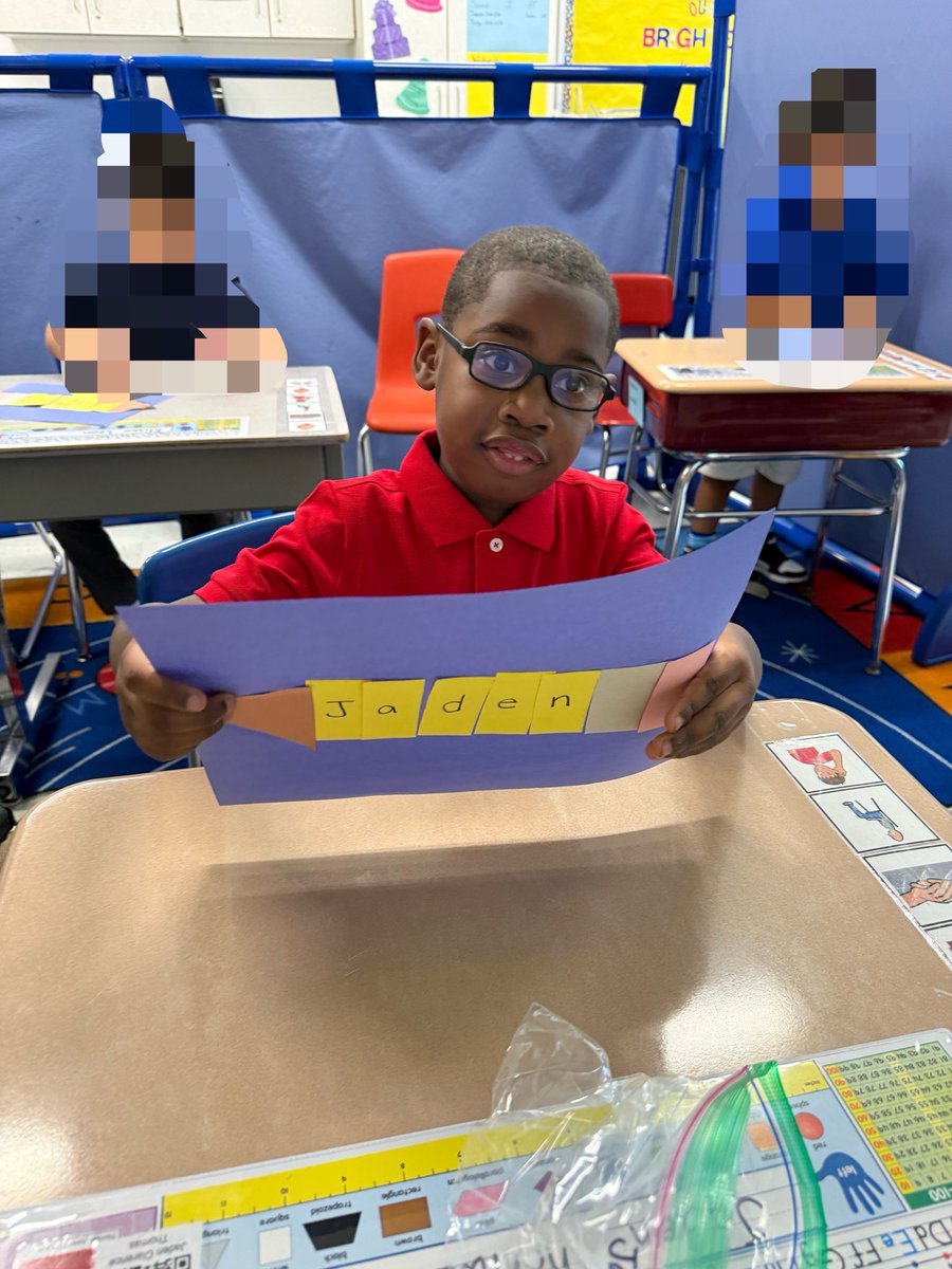 Richardella_FLC's tweet photo. Fun Friday, working in our fine motor skills! https://t.co/7Ogk9K4pSO