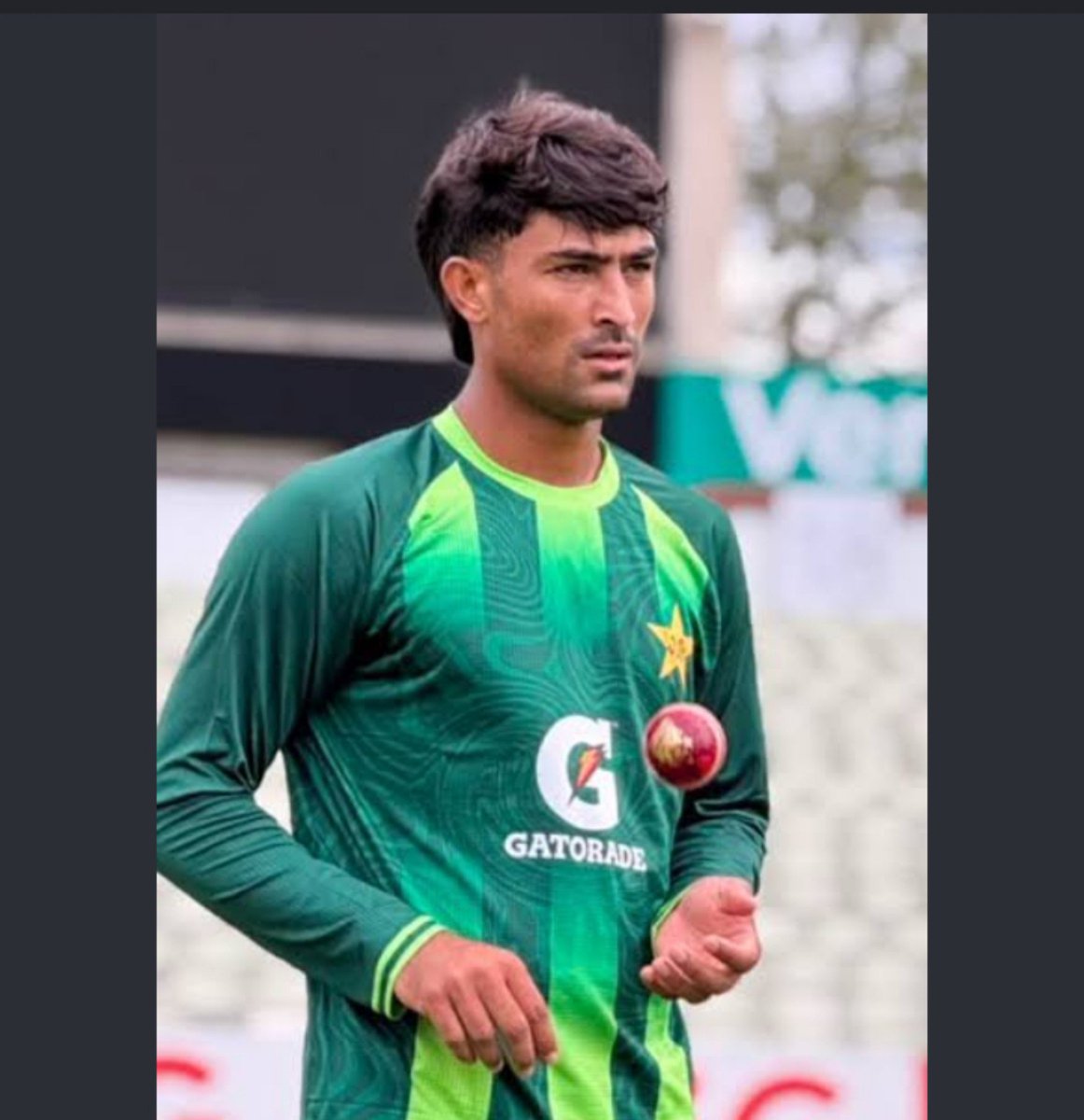 JUIAsim's tweet photo. مردان کے رہائشی رضا اللہ نے وہ کر کے دکھایا جو ہمارے اچھے بھی نہ کر سکے۔
#PakvsEng #Razaullah #3rdtest #Test #EngvsPak https://t.co/9TzSRJ7pQS