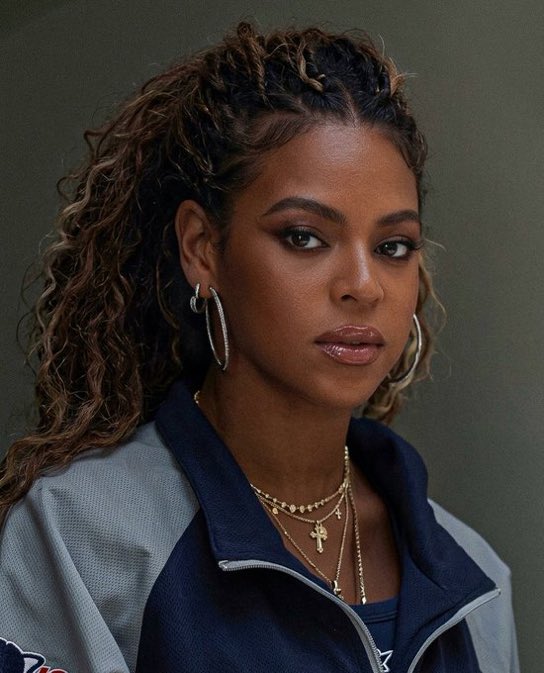 pretademaiss's tweet photo. a blue é meio que uma ilusao de ótica: se vc quiser ver a bey vc vê mas se vc tentar ver o jayz vc tb consegue https://t.co/tqdr4F3vye