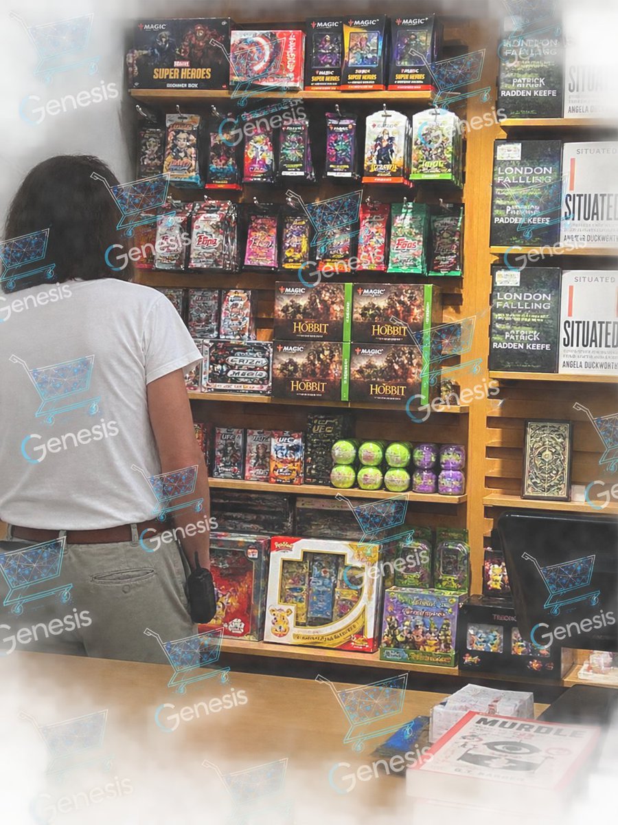 GenesisAIOGroup's tweet photo. Looks like Pokémon 30th Celebration products are already hitting shelves early in NYC! 👀🔥

Multiple Barnes & Noble locations have started selling select products from the upcoming collection ahead of the official release, including:

🥷 Greninja ex Box
🖼️ 30th Celebration Poster Collection

Members have already been able to find product in-store and purchase at retail before the wider release.
Another example of why checking in-store opportunities can pay off. 👀

#nyc #Pokemon30th #PokemonTCG #PokemonCards #BarnesAndNoble