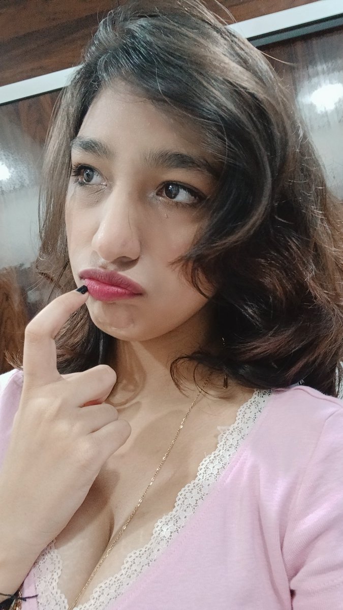 lisabx5l's tweet photo. Sad cus im not getting spoiled nd getting scammers. pay first, text later. https://t.co/9F6n1627i3