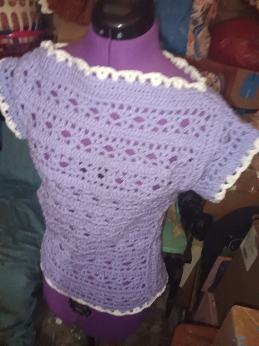 gotchasgirl's tweet photo. I made this top yesterday,I was bored so I found a stitch pattern I liked and created this top its a size small, I sell this for $45 plus shipping cost https://t.co/WtyGQYUzg8