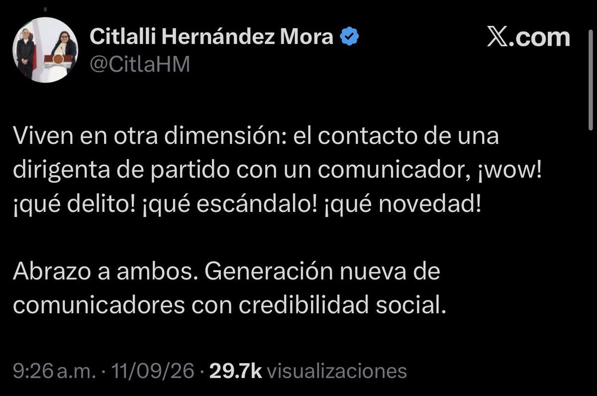 GlodeJo07's tweet photo. Citlalli “de oposición” Hernández Vs Citlalli “mamando del erario” Hernández. 

Tragándose sus palabras… OTRA VEZ. 

Siempre quedando como 🤡 mi bombón asesino. https://t.co/FdUxsh1q4q