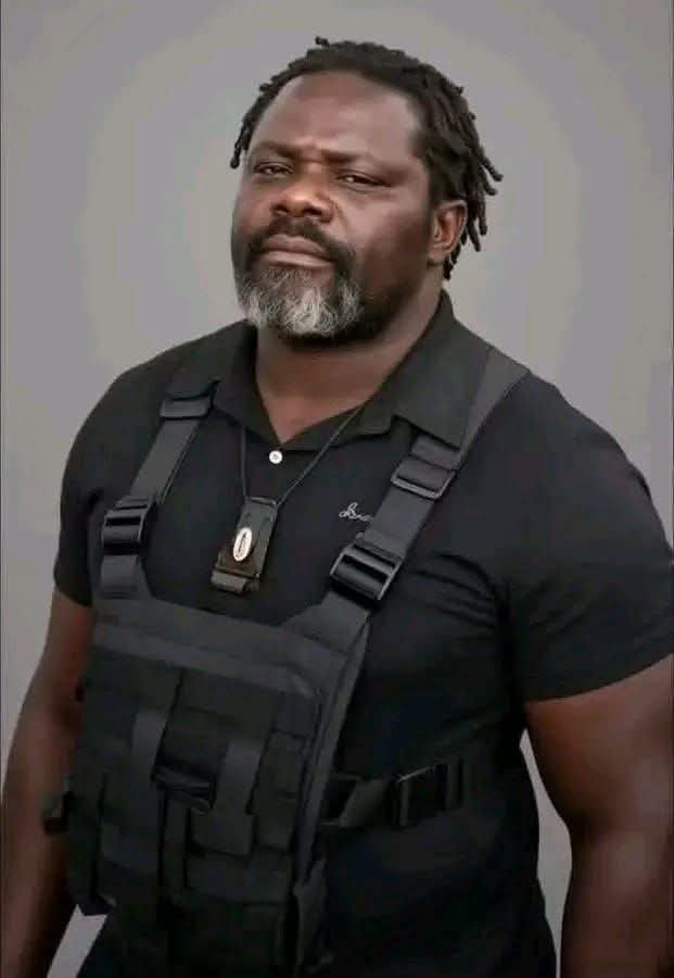 Abuchi67229822's tweet photo. Over 65% of Nigerians do not hate bad governance, the grudge is that they do not have the opportunity yet. 
This guy is among the thugs , that were used against Peter Obi in Benue state. https://t.co/CrowJ4kgxm
