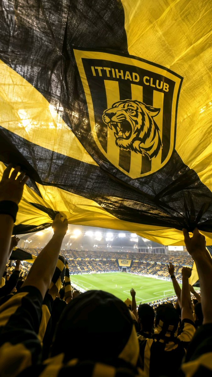 2820_e_'s tweet photo. #الاتحاد قبلة العاشقيين ....

وآي عشق دون الاتحاد سرااب ....💛🖤👑💫. https://t.co/69o1OqsMEZ