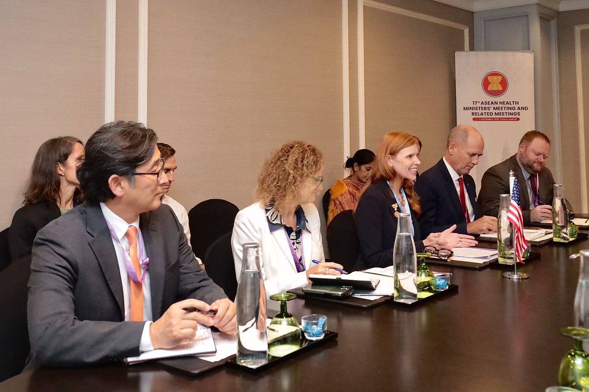 HHS_Global's tweet photo. Director Kozma met with Malaysia’s Deputy Director General of Health Dr. Ismuni Bohari @KKMPutrajaya. 
Thank you for your leadership hosting the @ASEAN Health Ministers Meeting and driving the Strategic Health Agenda 2026–2030 for safer, more resilient regional health systems. https://t.co/s8MYpkpFQo