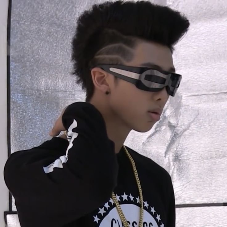 lexretae's tweet photo. homem, saiba que te amo (vc nao vai saber), feliz aniversário 🎂
bolo pra vc e mt pokemon
#RM_BTS #mulherdepreso #HappyRAPMONday https://t.co/A3MPDQdg27