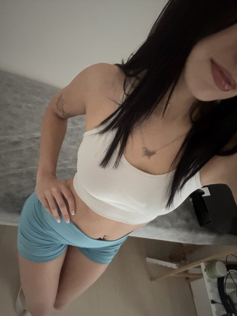 moondolll6's tweet photo. ditch the polish, embrace the real ☁️✨ https://t.co/H4z1IL6uuu