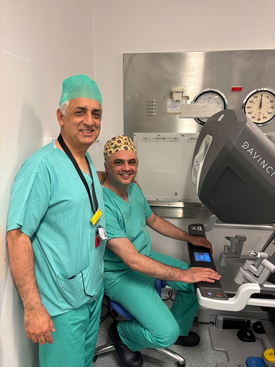Oddai2's tweet photo. A milestone worth sharing today: my first first robotic list at Royal Bolton Hospital.

I had the privilege of operating on three challenging gallstone cases, which made the day both technically demanding and incredibly rewarding. https://t.co/Hhn2KxviAD
