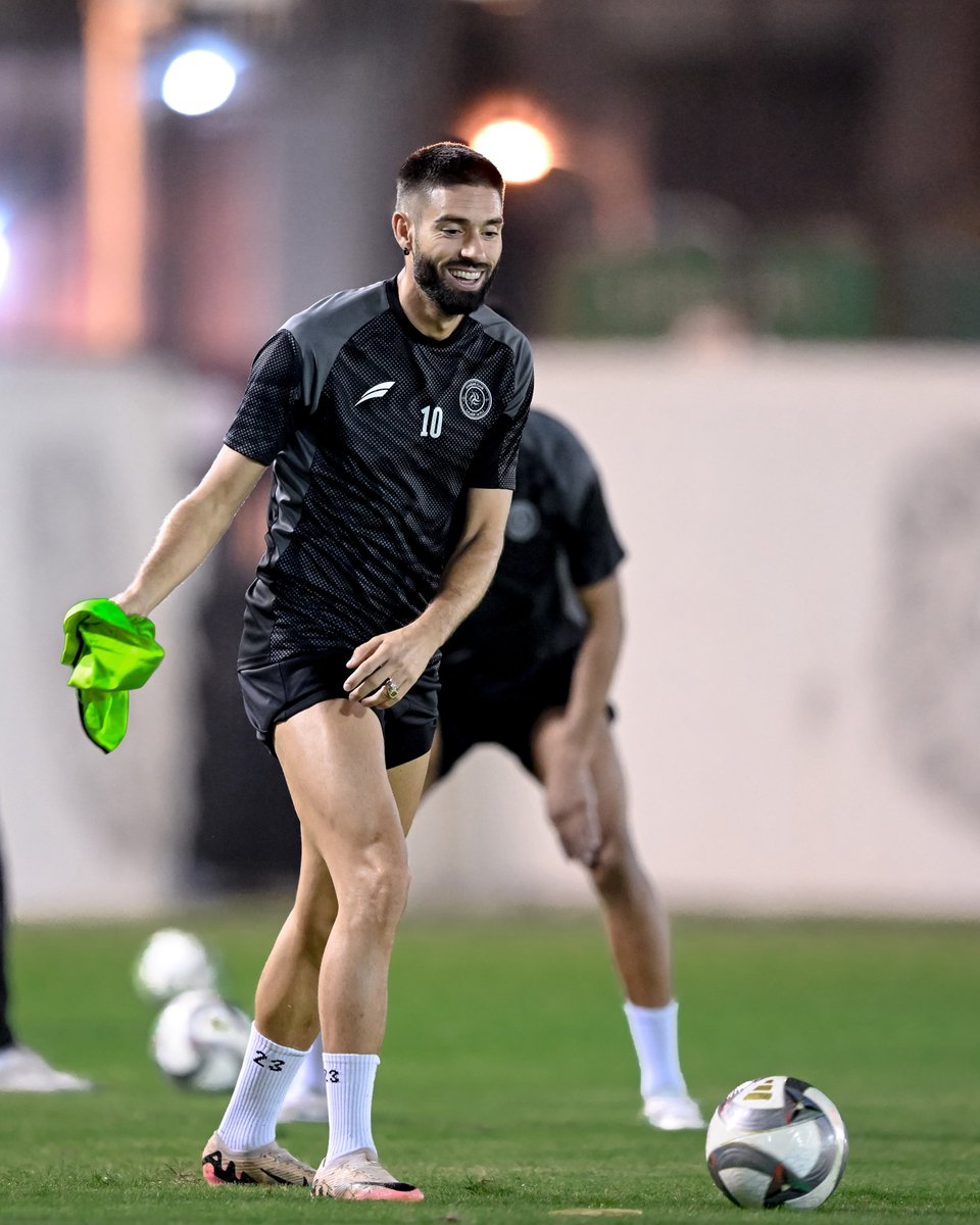 AlShababSaudiFC's tweet photo. نختتم التحضيرات لمواجهة الفيحاء 🔚

نلتقي غدًا في العرين! 🦁
🎟️ | https://t.co/CGWVgp3OmZ https://t.co/bhM1pHzq4N