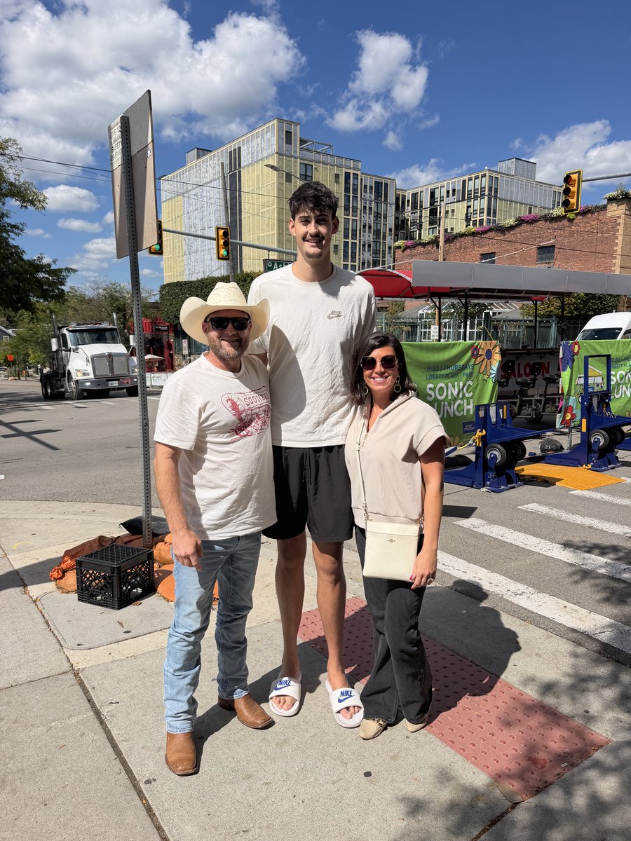Mathew_Wittwer's tweet photo. Aday Mara in Ann Arbor for the game. Dude is HUGE https://t.co/otabdRJO6N