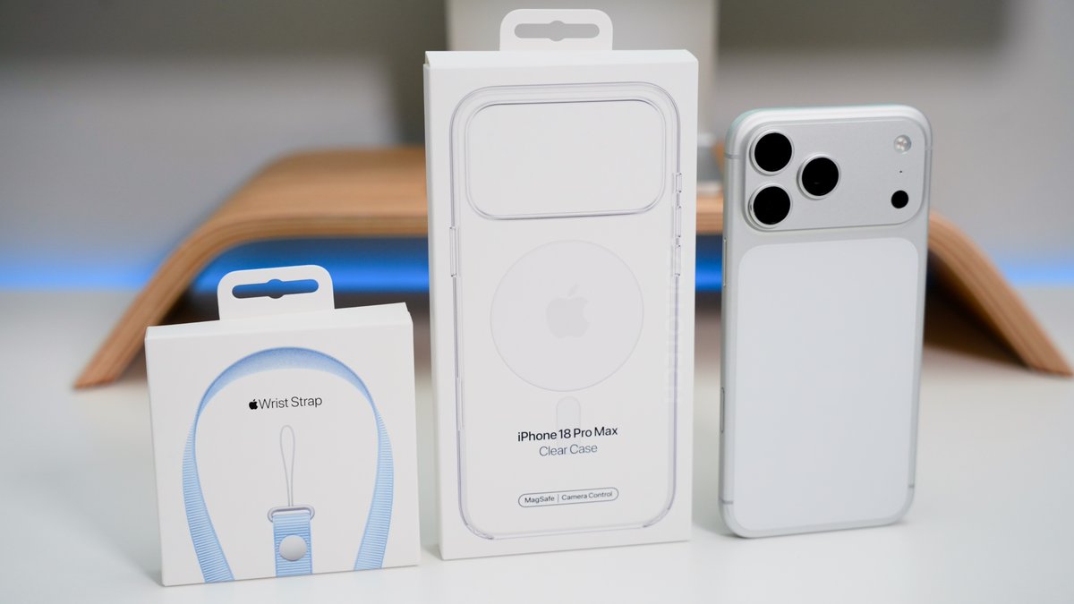 zollotech's tweet photo. Apple released an updated clear case for iPhone 18 Pro and iPhone 18 Pro Max along with a new Wrist strap.  Here is everything you need to know.

Full video here:  https://t.co/wLX4CKb4B9 https://t.co/Y5M78yc6ZC