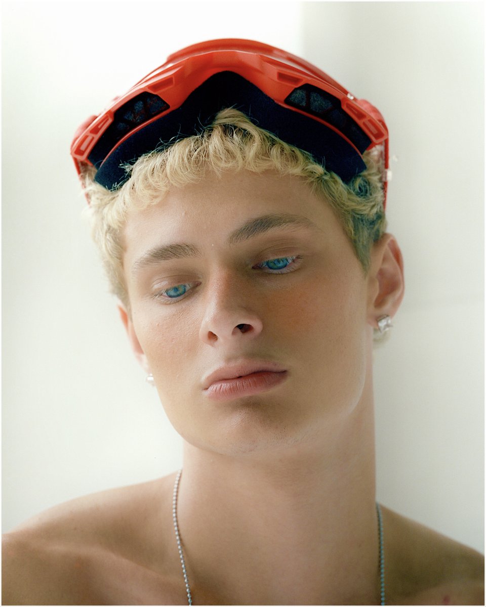 krishanlewis's tweet photo. some stuff for @sickymag latest story — shot by me, on medium format film.

photo: Krishan Lewis
hair/makeup: Hannah Simmons
talent/styling: Lucas Nealon, Earl Brewer, Delvin Wintour, Jack Denzel

film: @Kodak 

check out more on https://t.co/Ws0dq9ZHCC and also on my instagram. https://t.co/vlSCTQx2r8