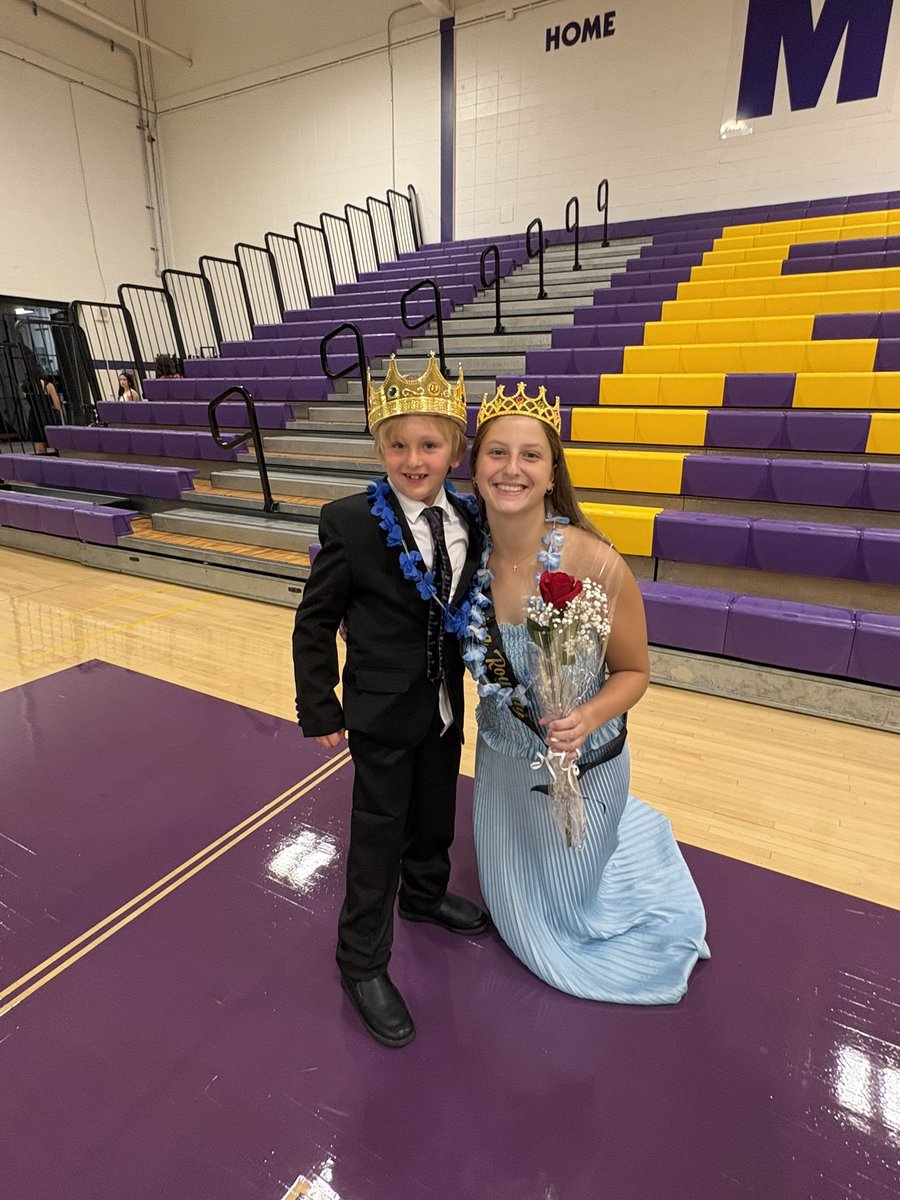 RMGirlsHoops's tweet photo. Congratulations to Iris Jordan for being named Homecoming Royalty! https://t.co/uImGwyckZu