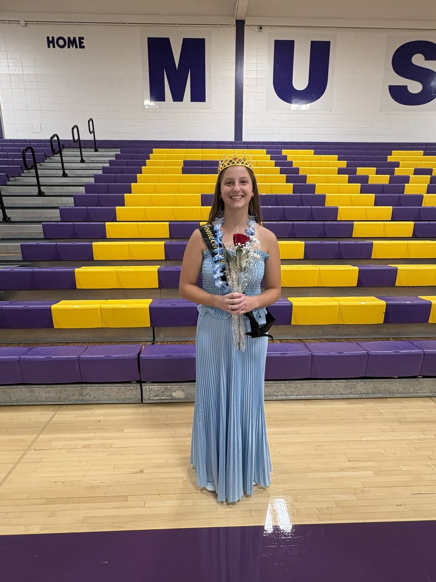 RMGirlsHoops's tweet photo. Congratulations to Iris Jordan for being named Homecoming Royalty! https://t.co/uImGwyckZu