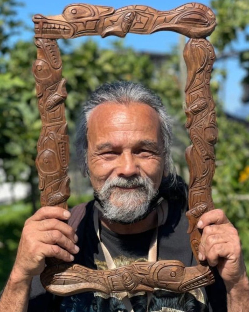 ParkBoard's tweet photo. Meet Mark George of Tsleil-Waututh Nation as he begins his artist residency in the A-Frame fieldhouse at Second Beach. 🌿

Join him Saturdays, 1-3 pm, for carving, cultural teachings, and Tsleil-Waututh history. 

See his work in ON UNCEDED TERRITORY: https://t.co/5iNEQwqYDo 🛶 https://t.co/Rf40AUAiAm