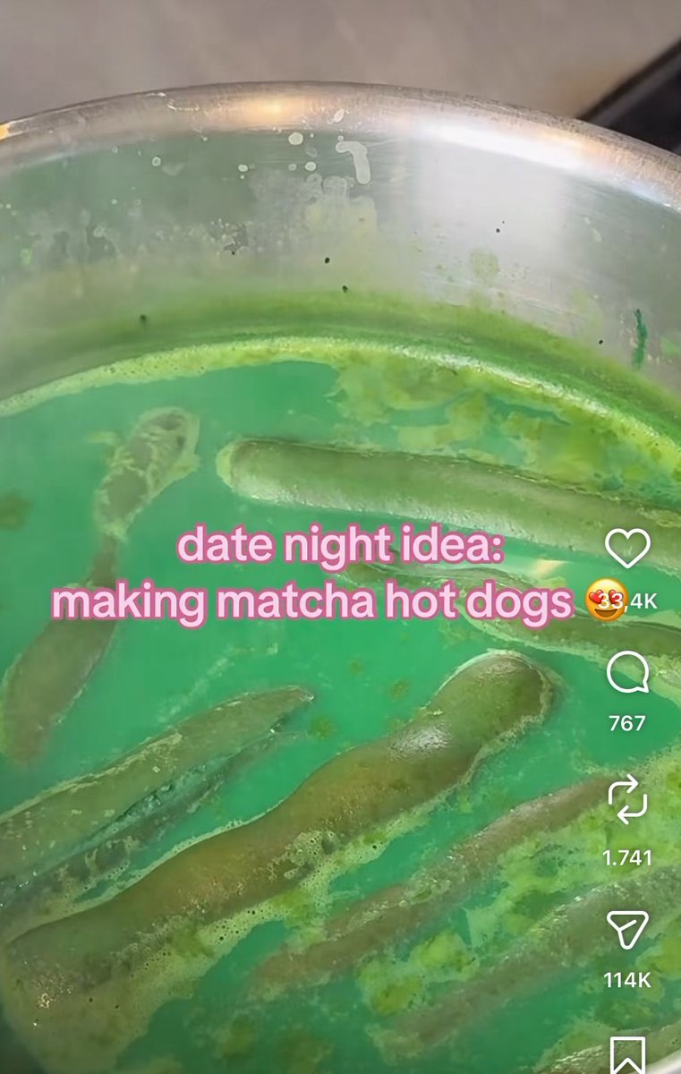 oscbunny4's tweet photo. disgusting af😭😭😭 stop this matcha madness pls i'll throw up https://t.co/SvjfJQyN21