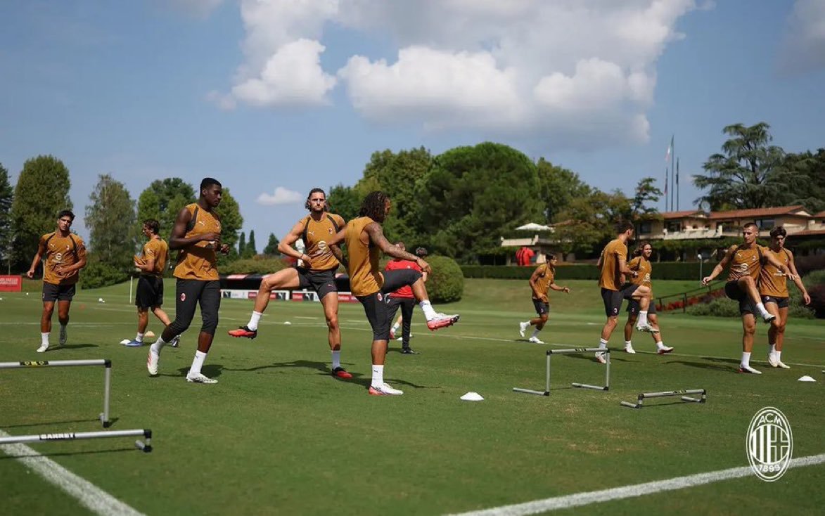 AyobBig's tweet photo. ๐ฐ ููููุง ูู Sky Sportุ ุงูุชุดูููุฉ ุงูู
ุชููุนุฉ ุถุฏ ูุงุชุณูู:
ู
ุงููุงู
ุฎููุง โ ุฏู ูููุชุฑ โ ุจุงูููููุชุด
ุชุดููููุฒู โ ู
ูุฏุฑูุชุด โ ู
ูุณู โ ุฅุณุชูุจูููุงู
ุฑุงุจูู โ ุณูุณูู
ุฑุงู
ูุณ
#Milan #LazioMilan #SerieA #Calcio #Amorim #Formazioni #SkySport ๐ดโซ๏ธโฝ https://t.co/tudb58X9SH