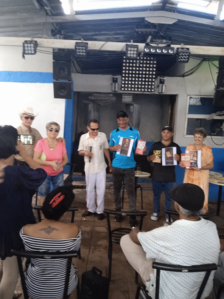 midiala47232's tweet photo. La Sociedad Cultural José Martí y la Brigada de Instructores de Arte #Jatibonico son actores de la #cultura local imbricados en el quehacer artístico del territorio.
Comprometidos con nuestra #identidad . https://t.co/G6ivKWxbGE