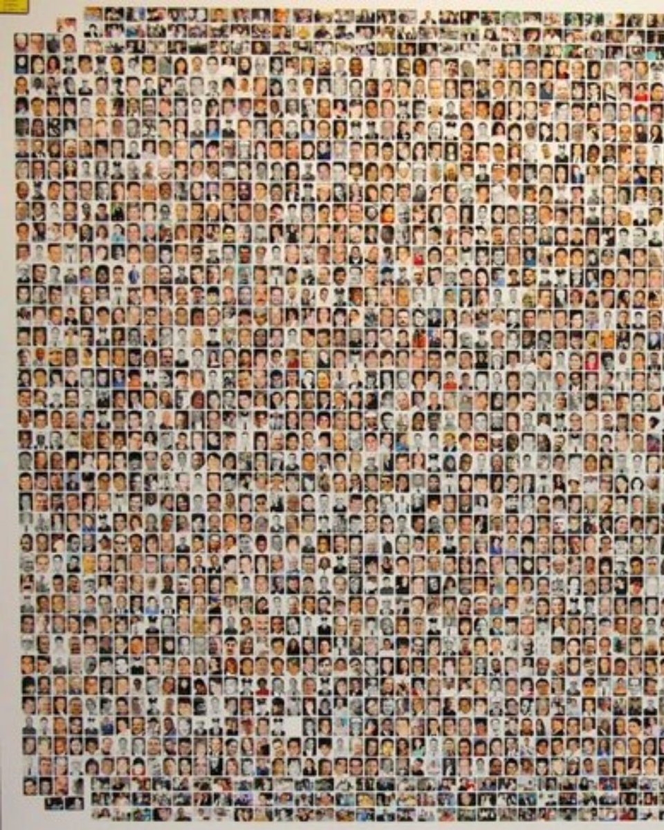 Cultination1's tweet photo. 🚨🇺🇸🚨 Toutes les victimes du 11 septembre 2001. Exactement 2 977 VICTIMES mortes. L'image donne une idée de l'ampleur de l'ATTENTAT. 

25 ans après cela reste effrayant. https://t.co/dOI0LuoByj