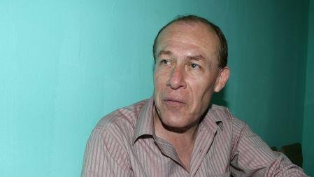 enzochaparro's tweet photo. Murió el cómico de TV Enrique Espejo, conocido en la farándula como "Yuca", tras varios meses de padecer una enfermedad maligna. Así lo informó el imitador Jorge Benavides en sus redes sociales. "Yuca" se inició en TV en los años 80 como integrante de "Risas y Salsa". QEPD #Yuca https://t.co/7ZKY8RLrZm