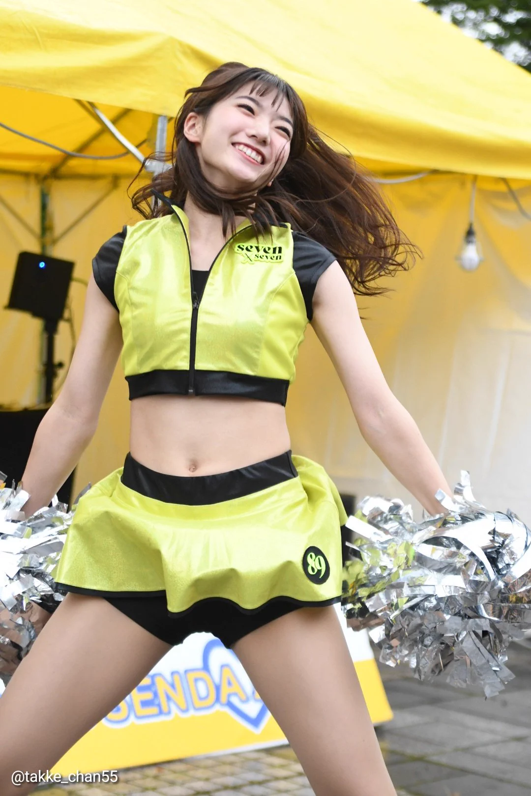 HR9VC7fb0AAVbvq?format=webp&